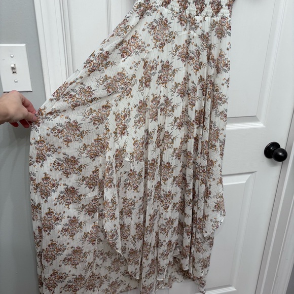 Express Cream and Brown Floral Maxi Dress - Picture 5 of 12